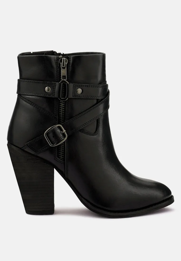 CAT-TRACK Black Leather Ankle Boots