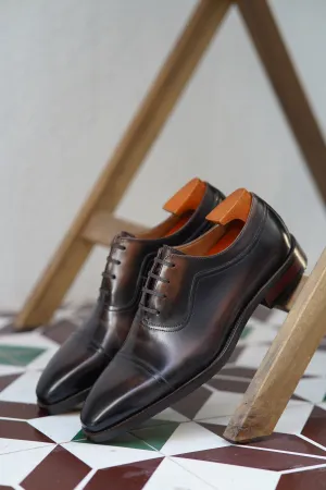 Handcrafted Brown Cap-Toe Oxford Shoes.