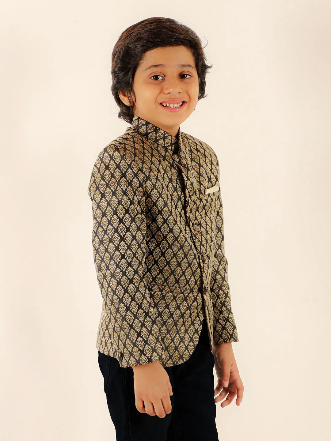 Jashvi Boy's Black Woven Silk Blend Jodhpuri