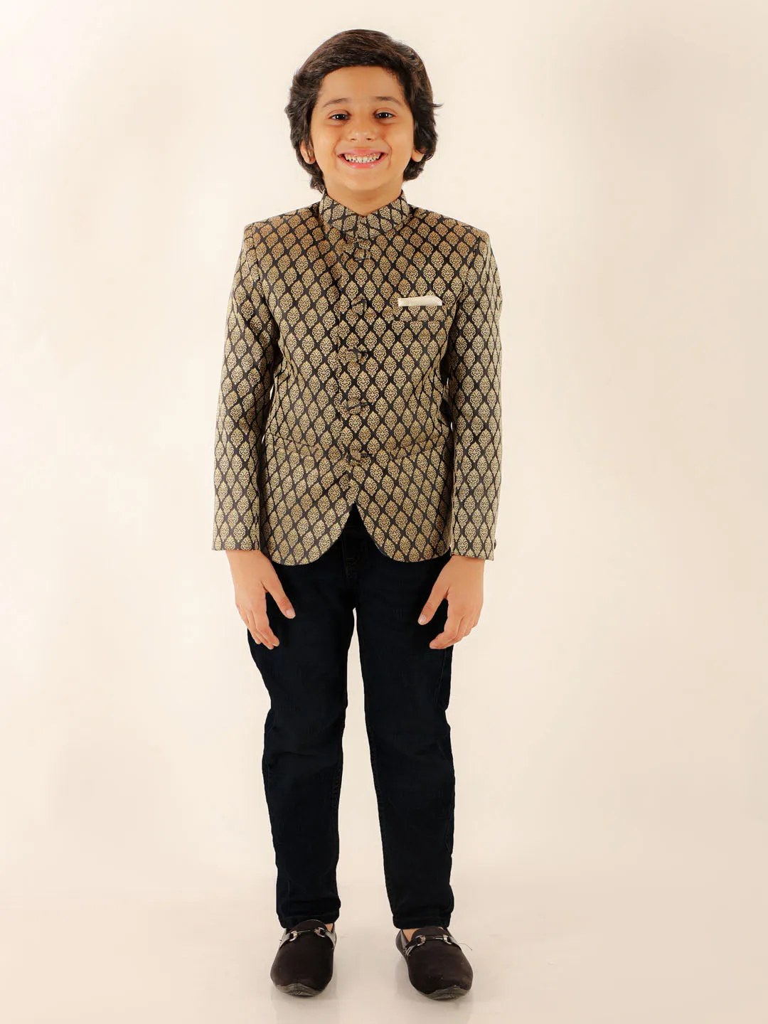 Jashvi Boy's Black Woven Silk Blend Jodhpuri