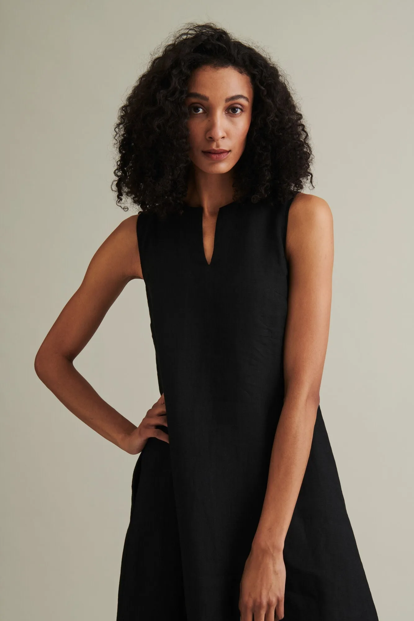 Rumar Linen Midi Dress Black