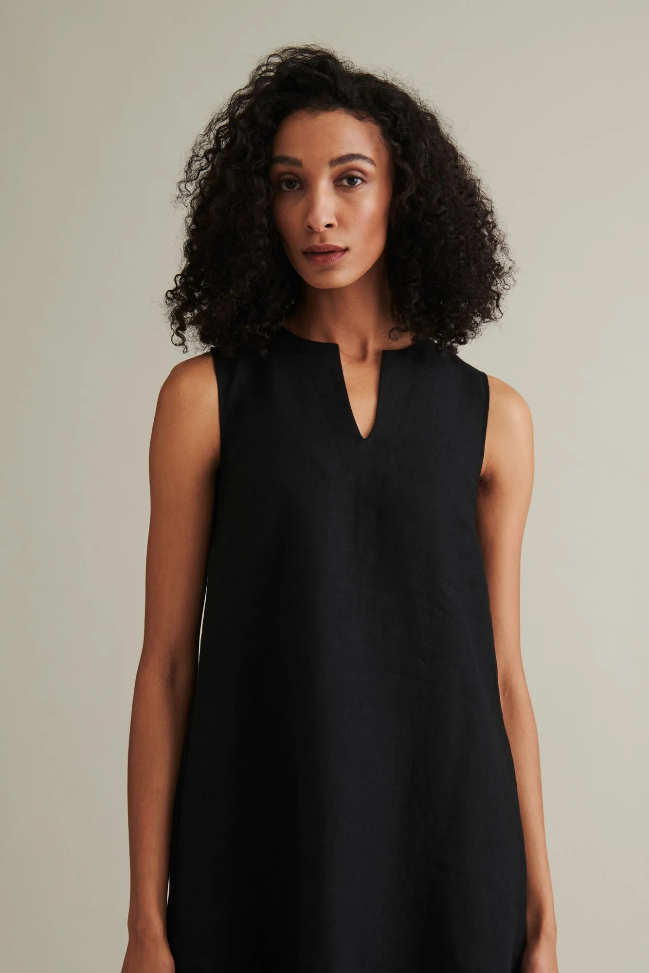 Rumar Linen Midi Dress Black