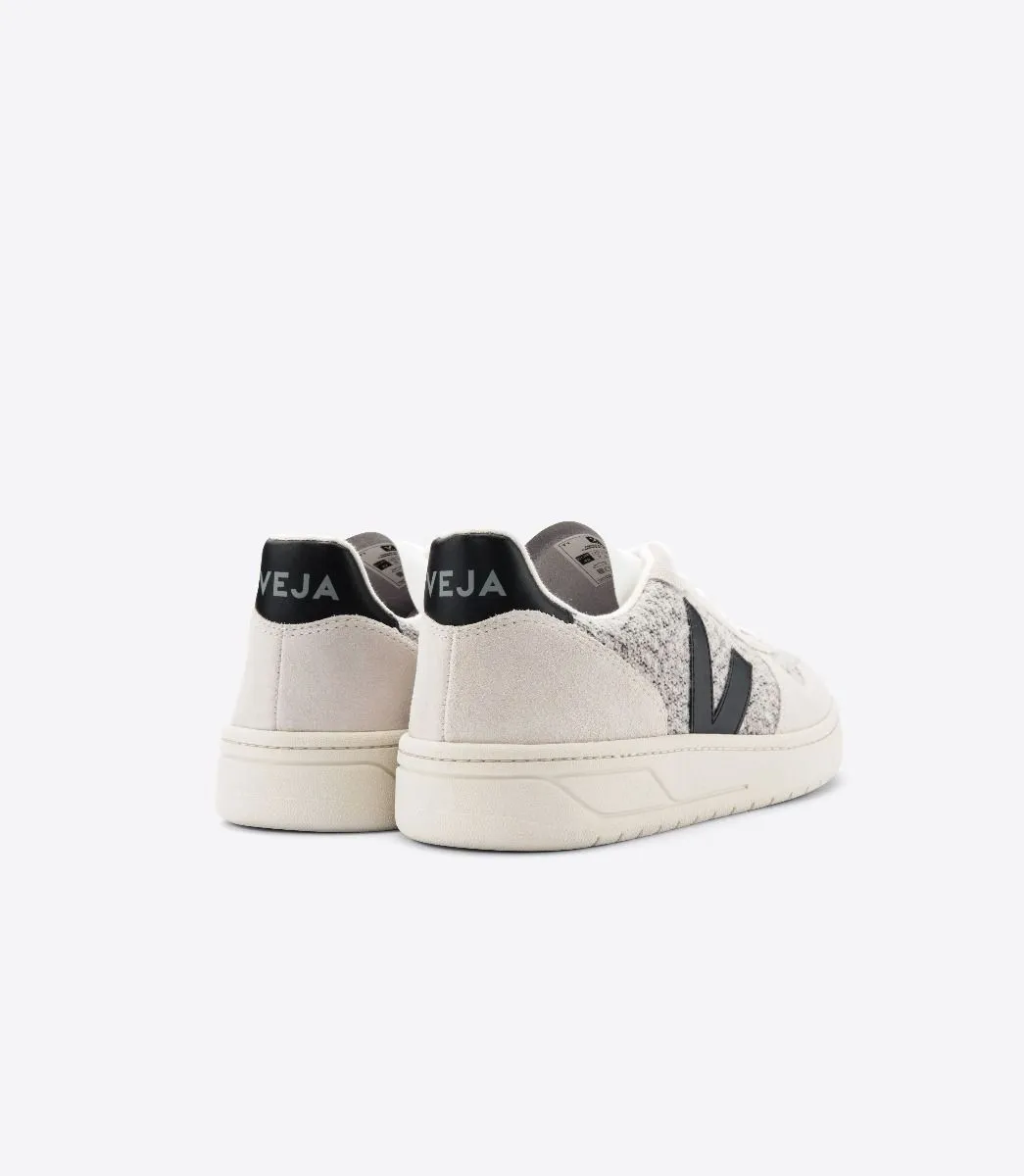 Veja - V-10 Flannel Sneakers in Flannel Snow Black